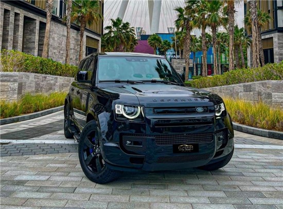 rent Land Rover Defender V6 in dubai UAE